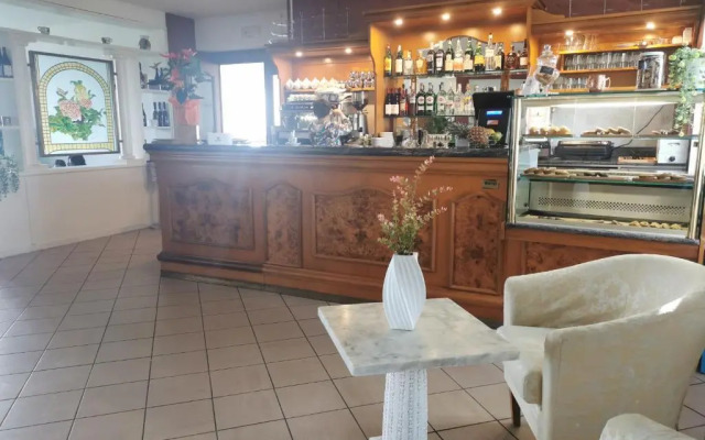 Hotel Ristorante Montallegro