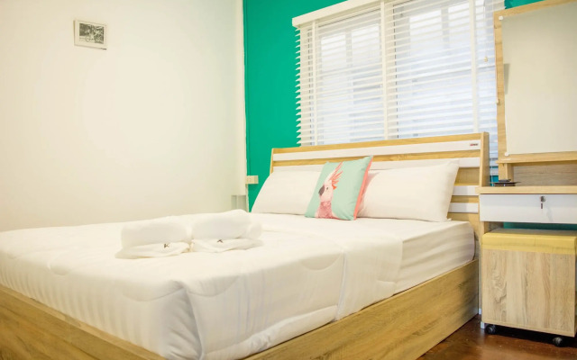 Karoon Hut Guesthouse