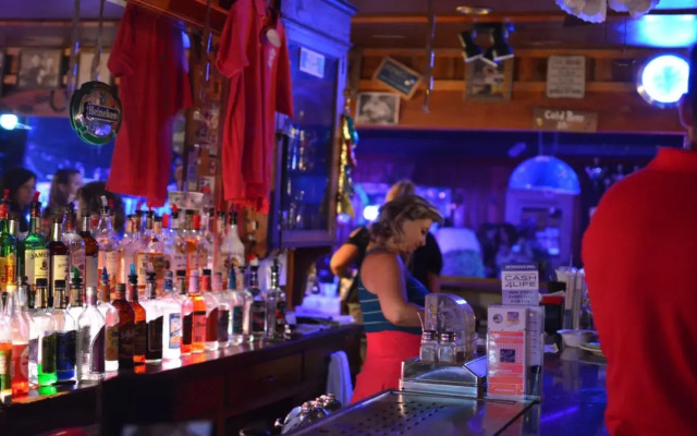 B&B Lounge