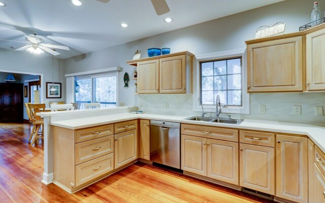 4 Iron Clad Holiday Home