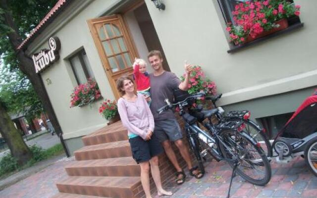 Kubu Hostel