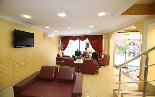 Aykut Palace Otel