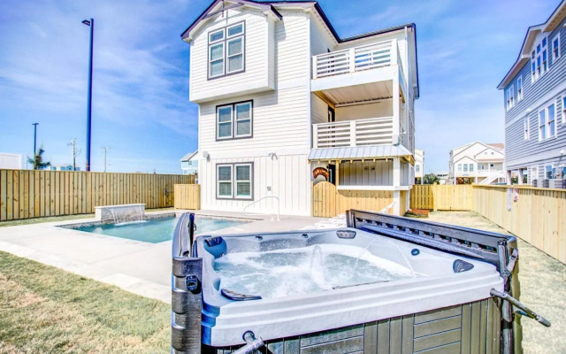 4059 - Bikinis & Martinis