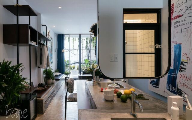 Bare Gallery Boutique Stays