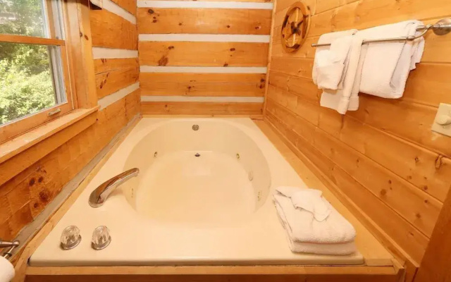 A Walk in the Clouds - Two Bedroom Cabin