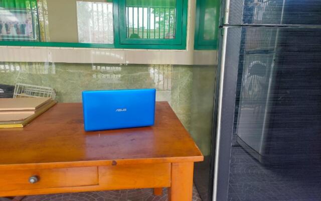 OYO 90753 Graha Sekar Wangi