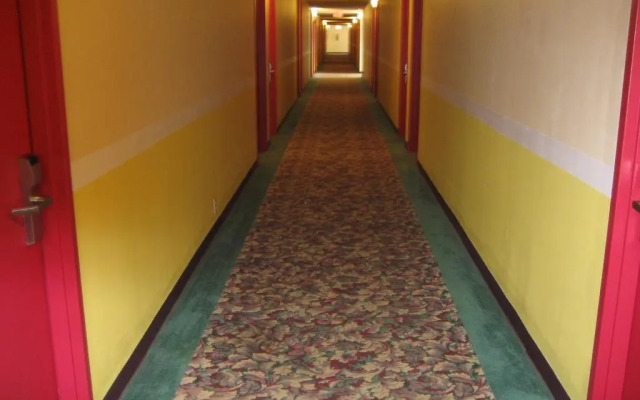 Country Garden & Suites