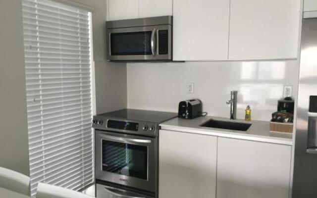 Beach Haus Key Biscayne Contemporary Apartments