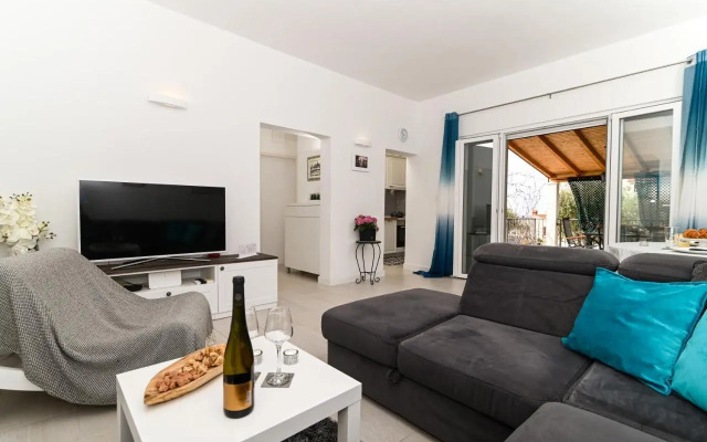 Holiday House Dijana