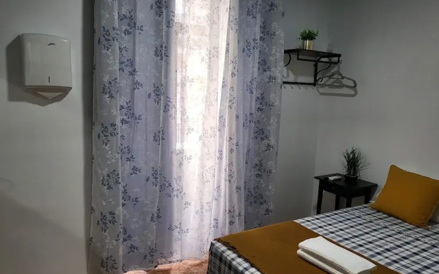 M-A Catrachos Rooms