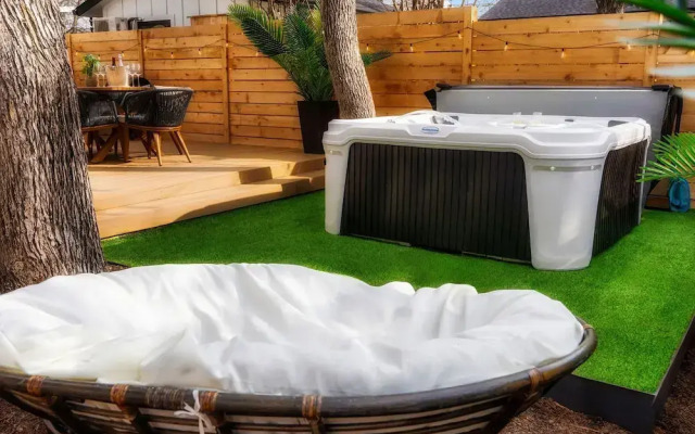 East Side Sanctuary Hot Tub  Sauna