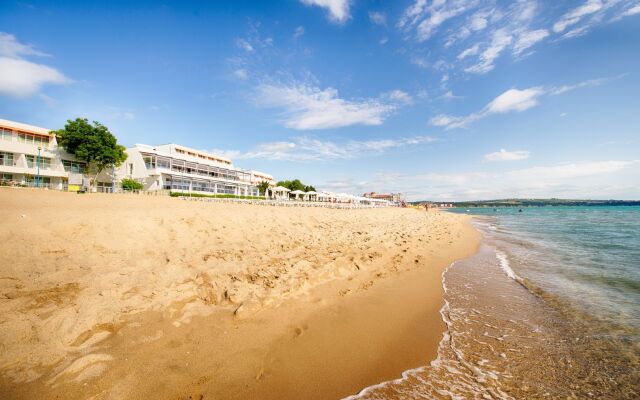 AluaSun Helios Beach – All Inclusive