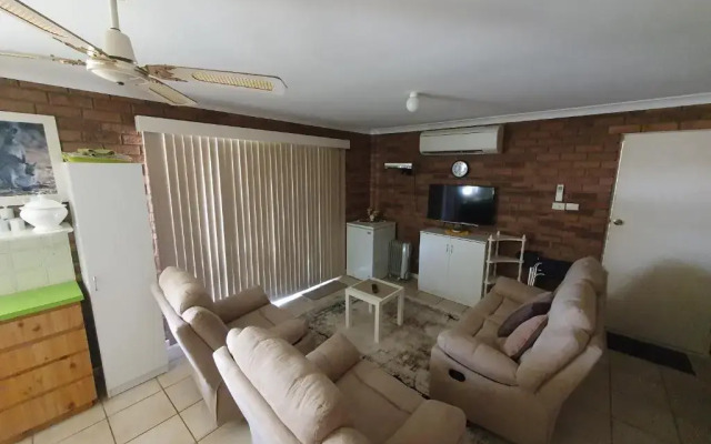 Ocean Beach Chalet 15