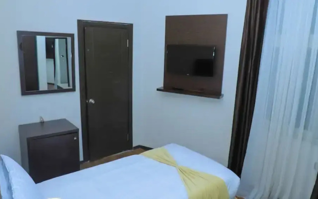 Garalay Hotel
