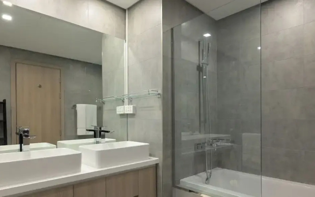 KOHH - 2BR in Stella Maris Tower