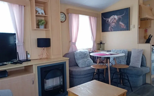 Serenity Place Caravan 2 Double Beds With Varanda