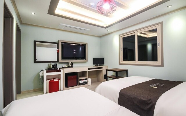Yeosu Luna Hotel