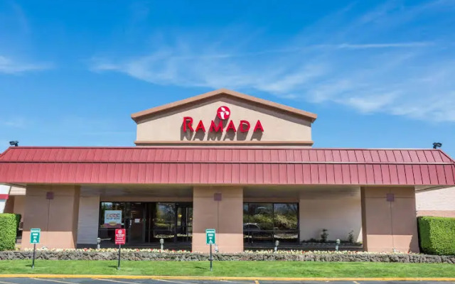 Ramada Medford And Convention Center