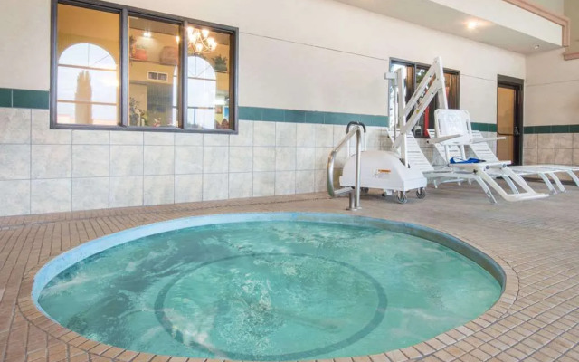 Days Inn By Wyndham Carlsbad, Nm