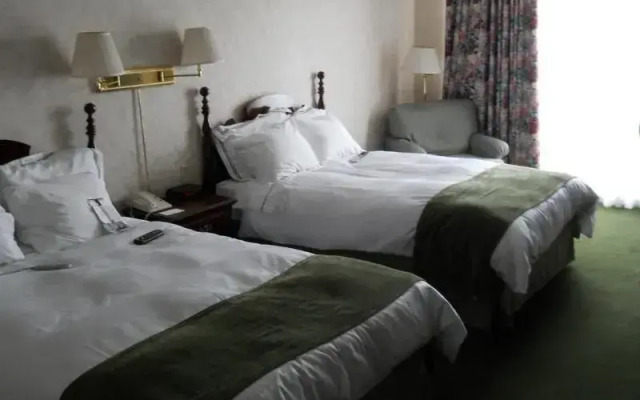 Pullman Plaza Hotel