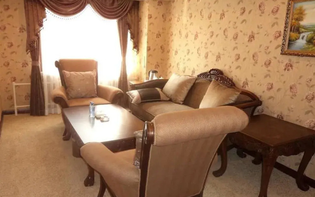 Zhongchang Building (Changchun Railway Station)