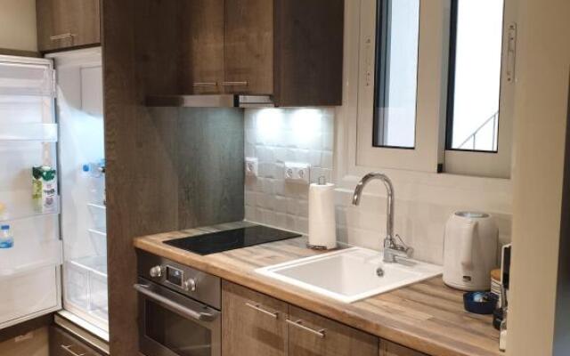 Newly Renovated Studio 15 min walk from Acropolis