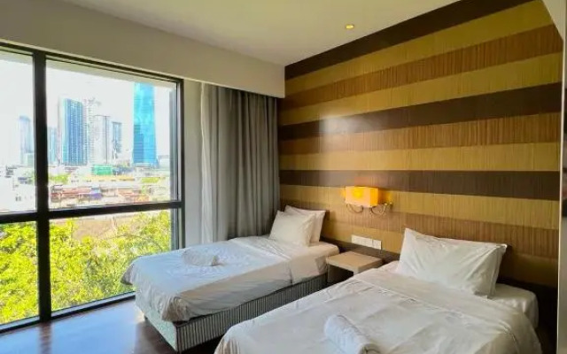 D'Majestic by Lush Living