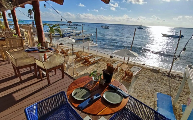 Hacienda Morelos Beach Front Hotel