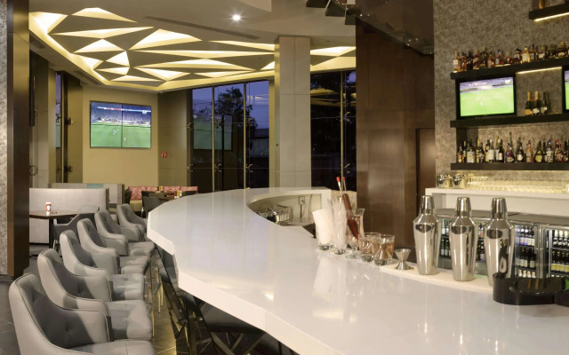 HS HOTSSON Hotel Silao