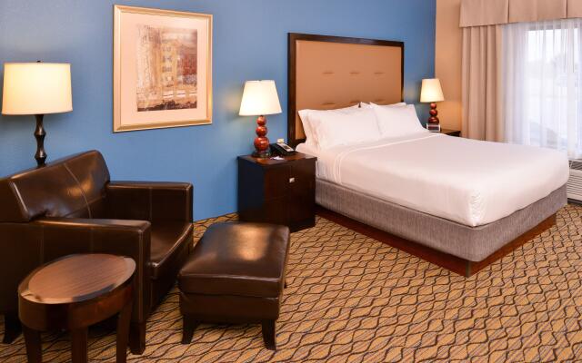 Holiday Inn Express & Suites Wichita Falls by IHG