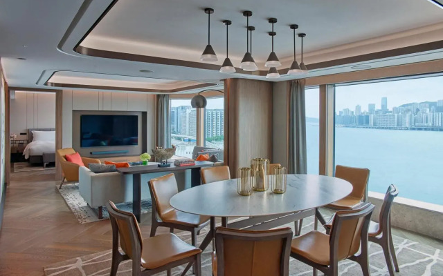 New World Millennium Hong Kong Hotel