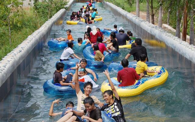 Arabian Bay Resort@ Bukit Gambang Resort City