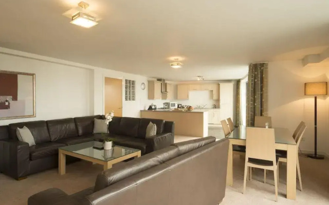 Fountain Court Apartments - EQ2