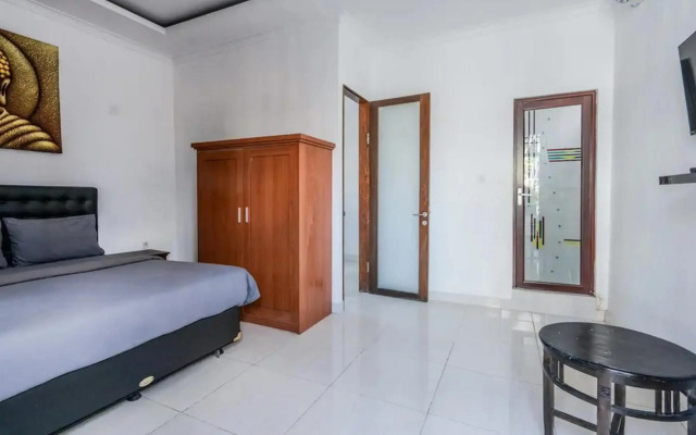 OYO 4003 Ceria Guesthouse SeminyakNearSeminyak Beach