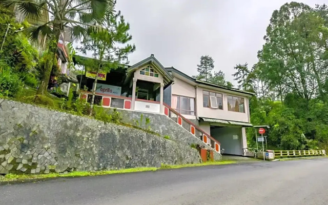 OYO 90258 Hotel New Aprilla