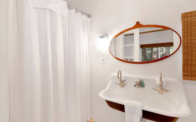 Mid-century Modern Chalet #1927