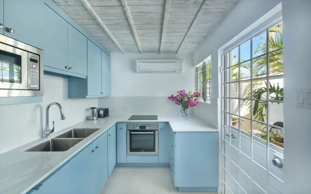 Easy & Sunset Reach 6 Bedroom Villa
