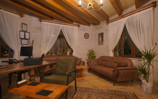 Cappadocia Secret Hill Cave Suites