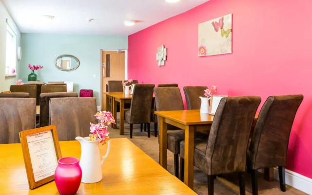 The Lounge Hotel and Bar