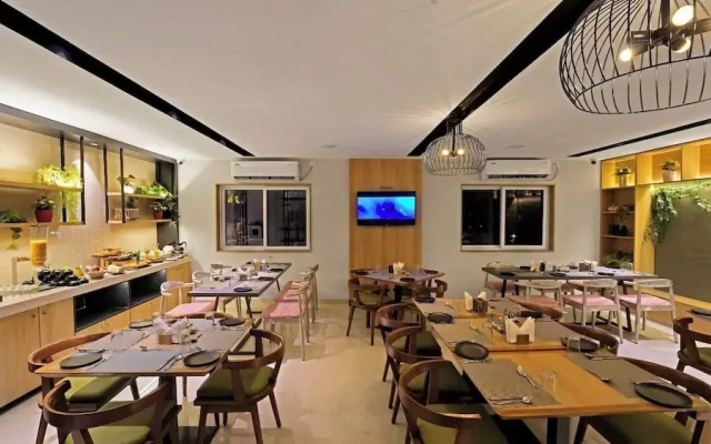 Click Hotel Biz - Bangalore Airport