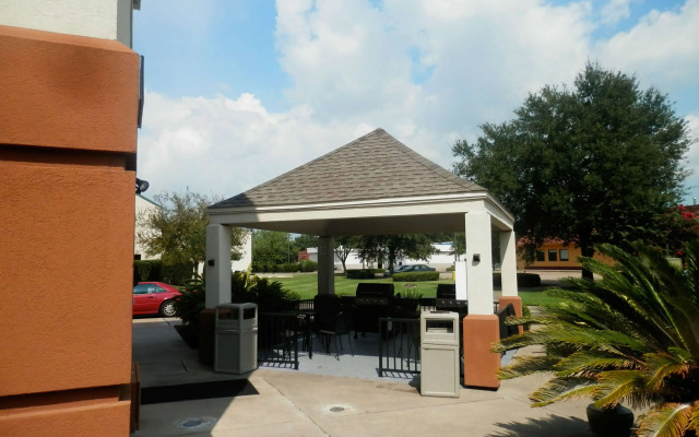 Sonesta Simply Suites Houston – NASA Clear Lake