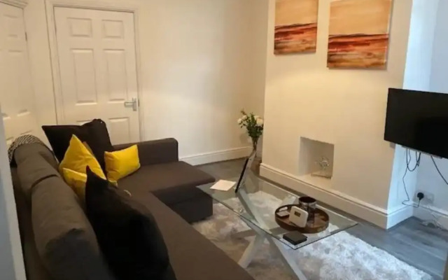 New House Close to LFC and City Centre