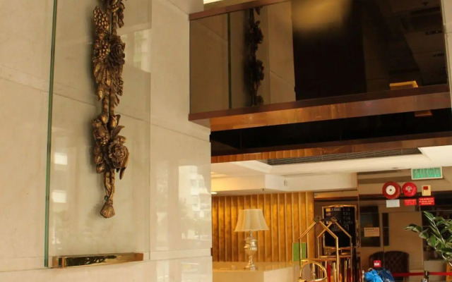 Oriental Lander Hotel
