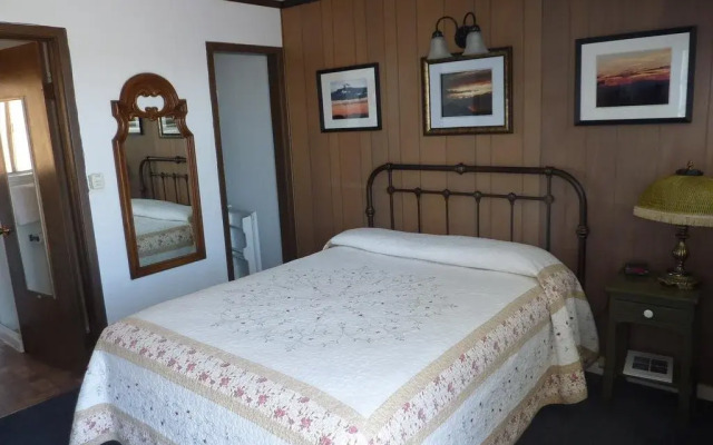 Sugarloaf Mountain Motel