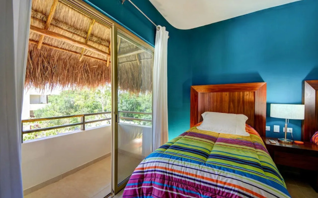 Rainbow Penthouse 2 bedrooms sleeps 5