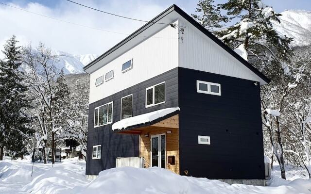 Hakuba Views