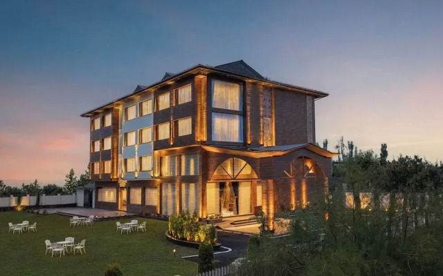 WelcomHeritage Grand Srinagar
