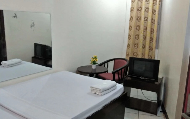 Cosmo Hotel Espana Near Ust