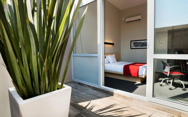 City Express Plus by Marriott Ciudad de México Patio Universidad