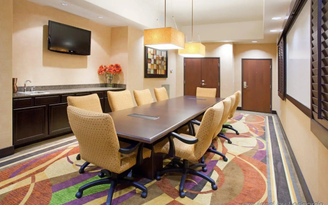 Comfort Inn & Suites Brighton Denver NE Medical Center